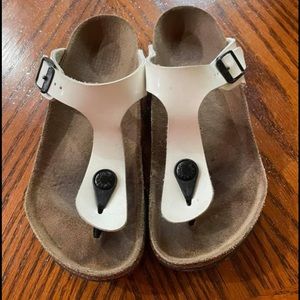 Kids size 210 (size 2-2.5) Birkenstocks